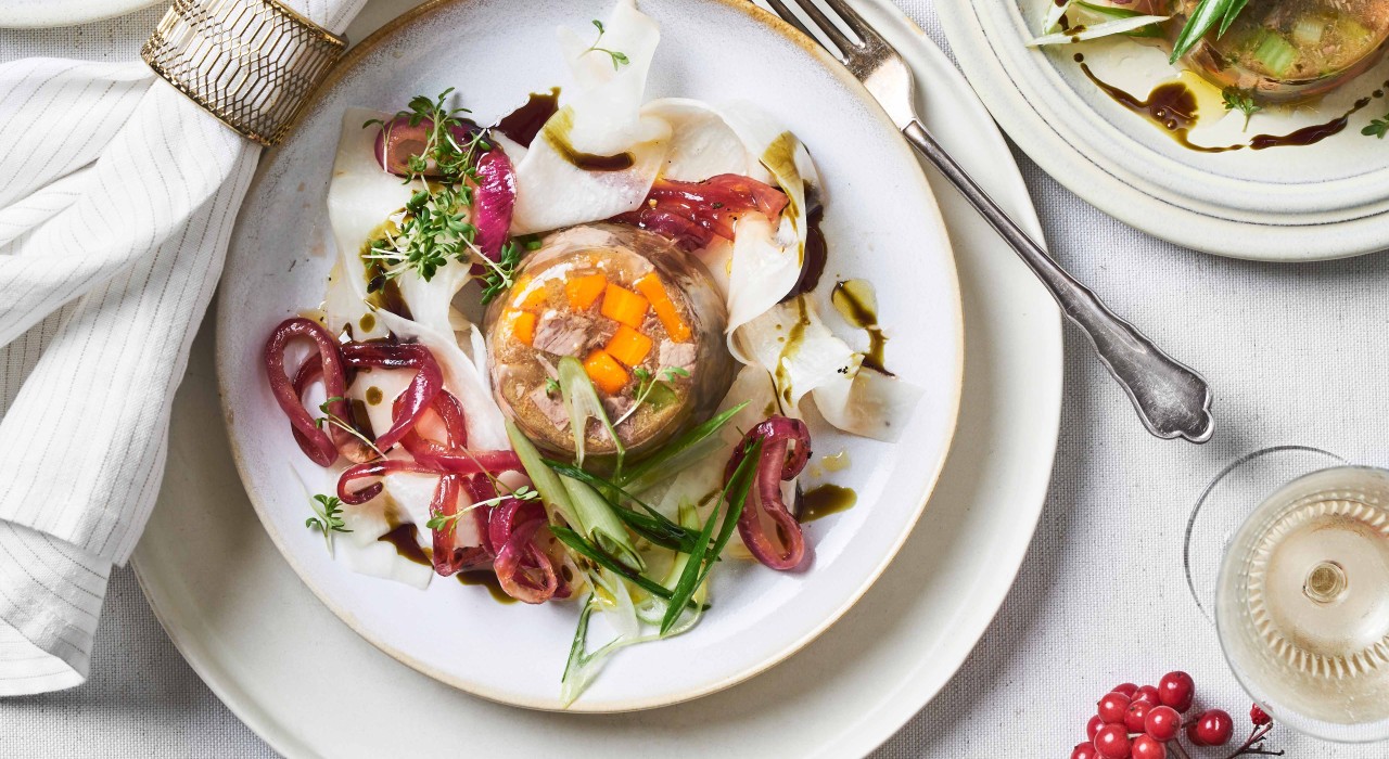 Tafelspitz-Sülzchen mit Kernöl und Zwiebelmarmelade 
